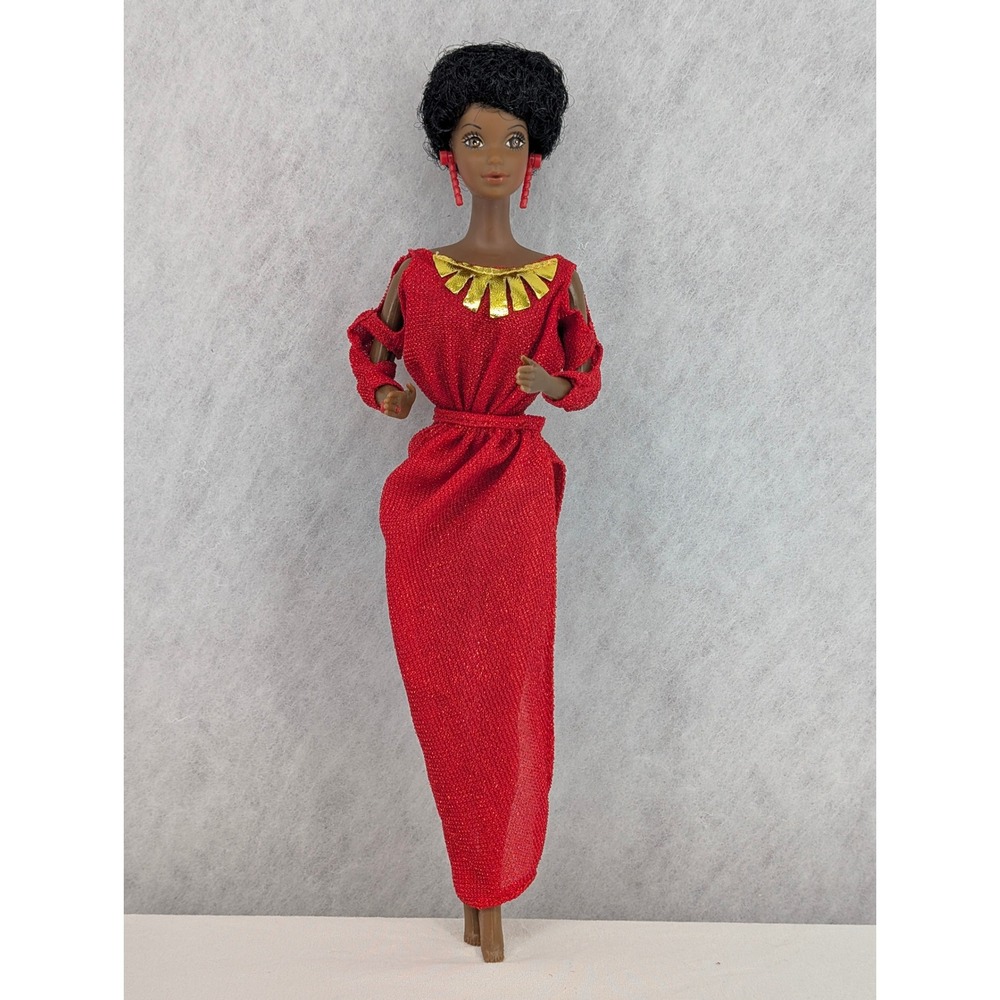 Vintage 1979 First Black Barbie Doll Mattel 1293 Red Disco Outfit Original Box - Picture 7 of 16